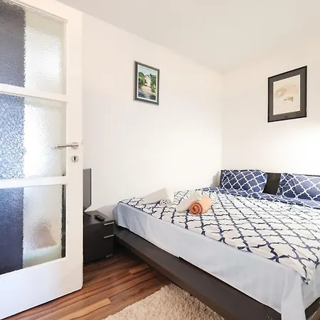 Cruiser Apartment